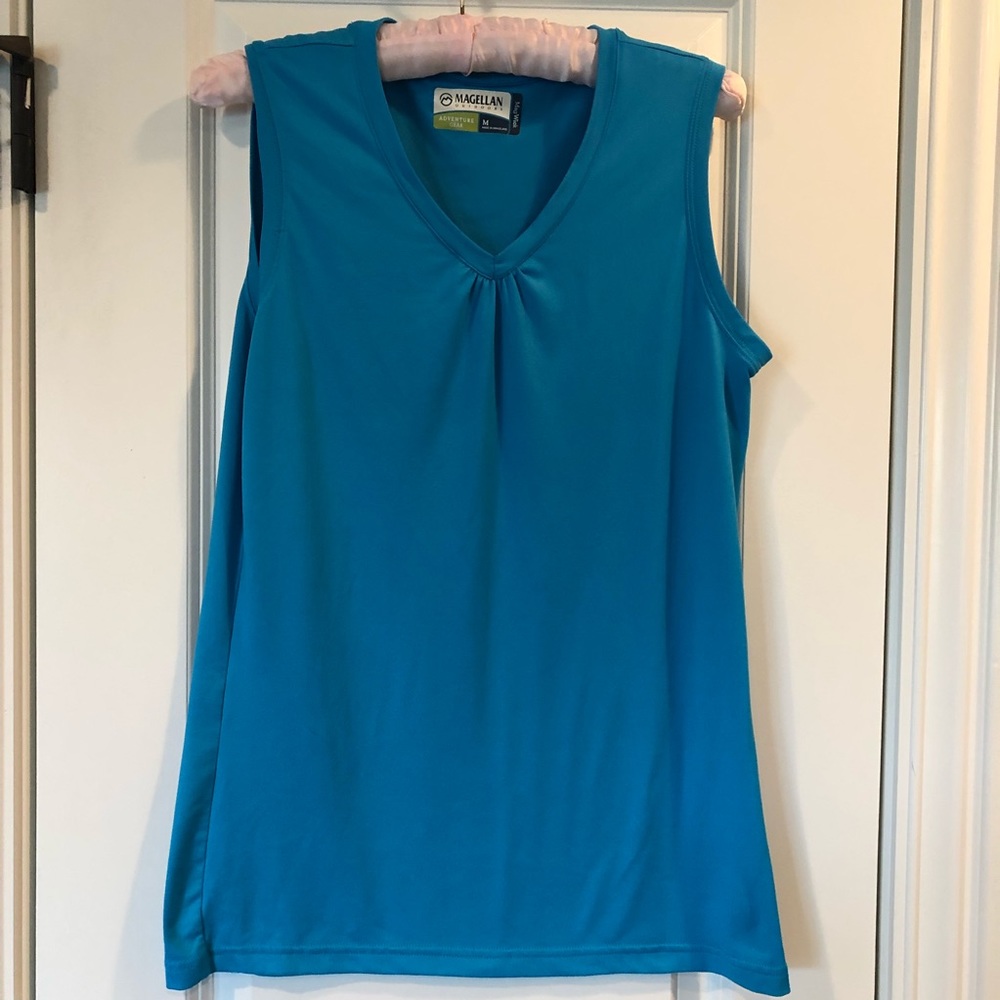 $ Magellan Outdoors medium Workout Tank Blue